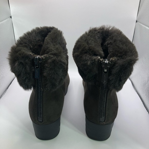 DKNY Women's Abri Booties Brown Stone Size 9.5 m Faux suede - Picture 3 of 5